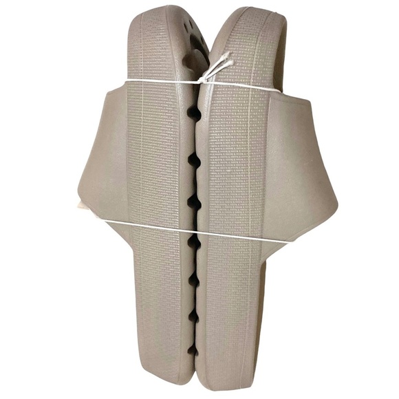 OLD NAVY Single Strap Platform Slide Sandals in Tan NEW! - Picture 5 of 8